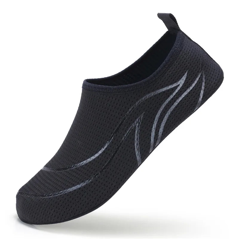 2024 Quick-Drying Men Aqua Shoes Lightweight Women Water Shoes Soft Couple Beach Shoes Summer Anti-Slip Casual Sneakers Flexible